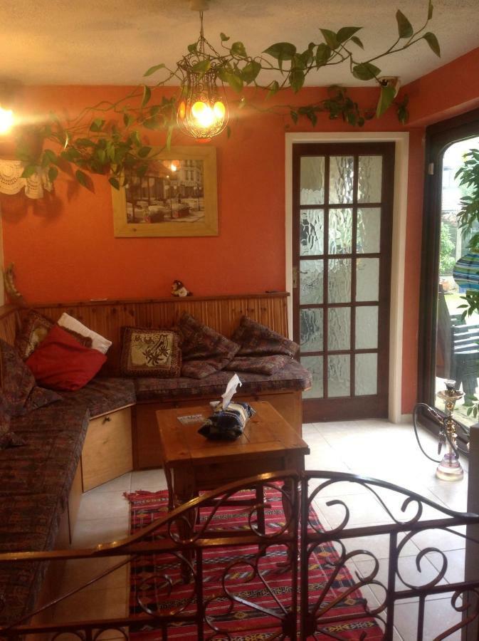 The Cedars House B&B Нанитон Экстерьер фото